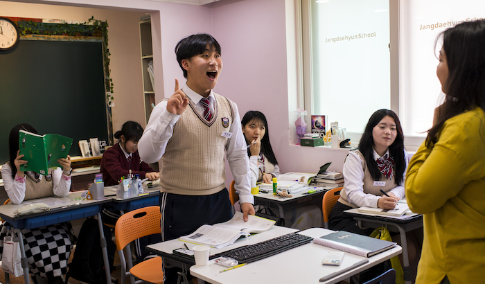 SchoolForDefectors_PublicityStills_PhotoByChanghoLim-10.jpg
